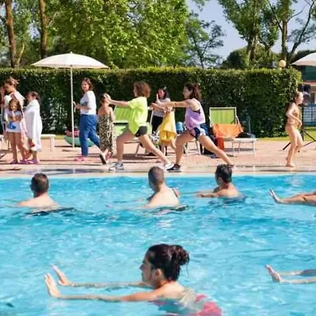 Mobile Homes With Pool In 55448 Ferienpark Cesenatico