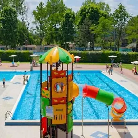 Mobile Homes With Pool In 55448 Ferienpark *