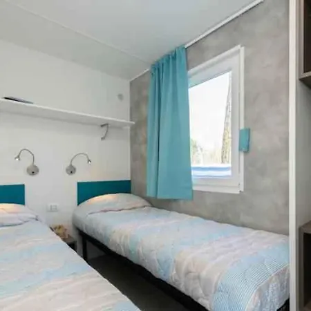 Mobile Homes With Pool In 55448 Ferienpark *